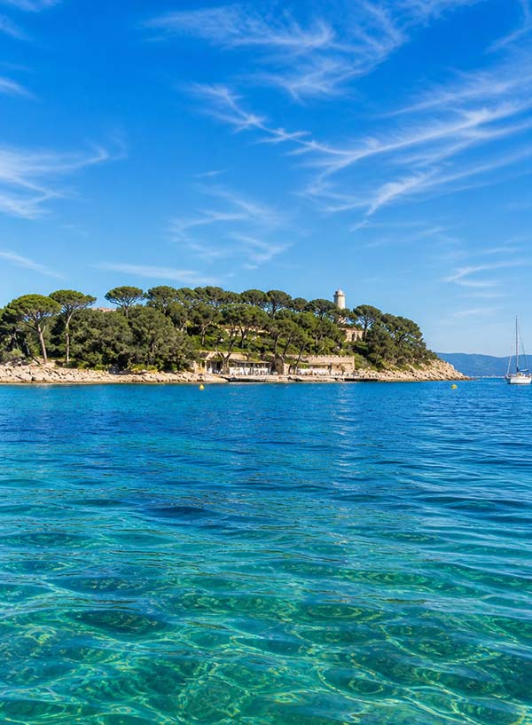 Île de Porquerolles – Îles d'Or, Hyères Île de Porquerolles vue depuis la mer, Hyères Var